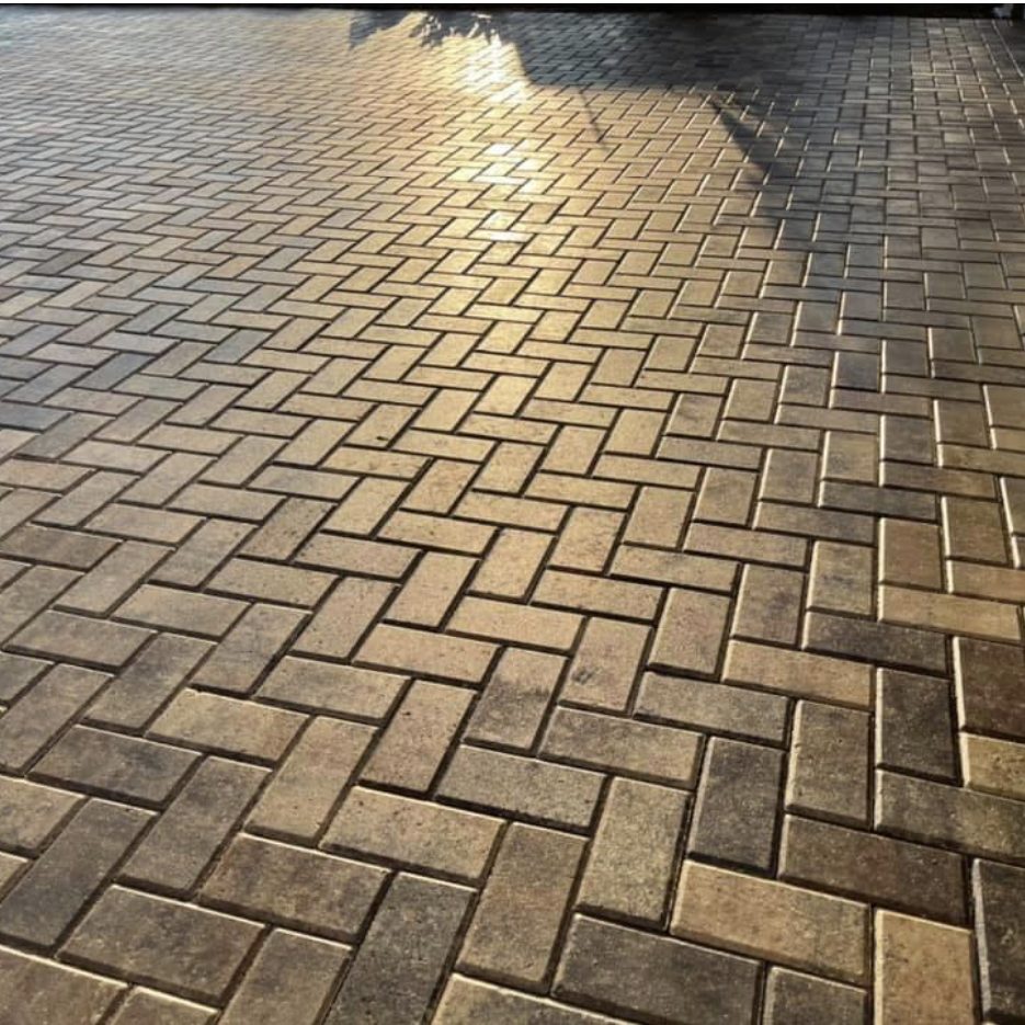 SilaCast BES - Wet look concrete coating sealer for pavers, roof tiles, outdoor kitchens, and fire pits | Deco Products, Inc. | Product Image